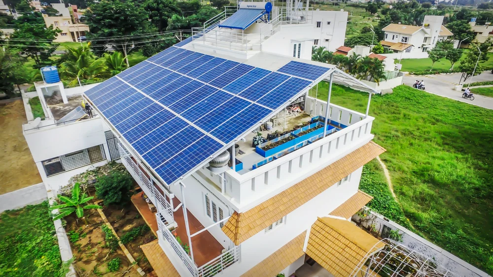 bảng giá lắp đặt điện mặt trời 2025
